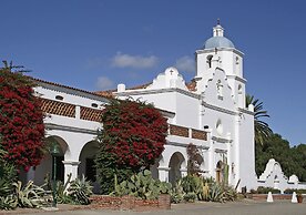 Holiday Inn Oceanside Camp Pendleton Area by IHG