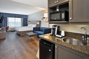 Holiday Inn Express & Suites Kingston Central by IHG