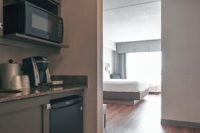 Holiday Inn Express & Suites Kingston Central by IHG