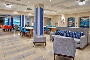 Holiday Inn Express & Suites Kingston Central by IHG
