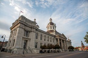 Holiday Inn Express & Suites Kingston Central by IHG