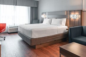 Holiday Inn Express & Suites Kingston Central by IHG