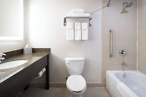 Holiday Inn Express & Suites Kingston Central by IHG