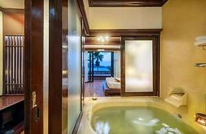 Racha Kiri Resort and Spa Khanom