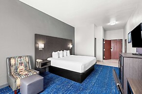 Best Western Palace Inn & Suites