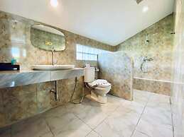 Aochalong Villa Resort & Spa