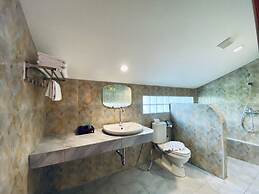 Aochalong Villa Resort & Spa