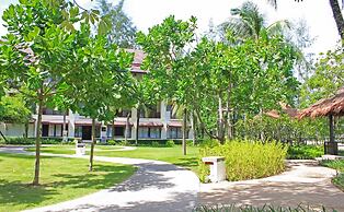 APSARA Beachfront Resort and Villa
