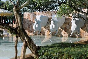 APSARA Beachfront Resort and Villa