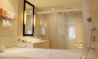 APSARA Beachfront Resort and Villa