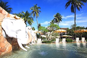 APSARA Beachfront Resort and Villa