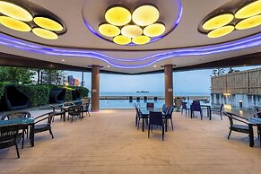 Rodina Beach Hotel