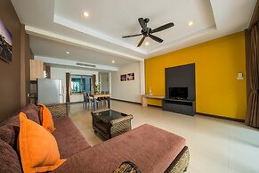 Kamala Beachfront Apartment