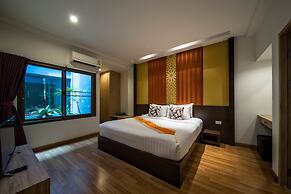 Kamala Beachfront Apartment