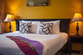 Kamala Beachfront Apartment