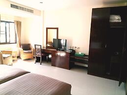 Kamala Beachfront Apartment