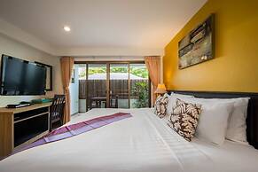 Kamala Beachfront Apartment