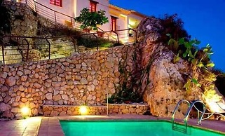 Hospedería Bajo el Cejo