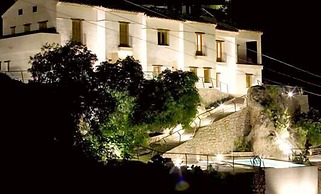 Hospedería Bajo el Cejo