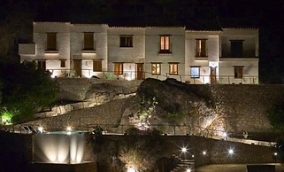 Hospedería Bajo el Cejo