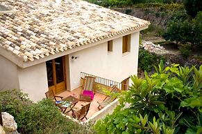 Hospedería Bajo el Cejo