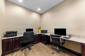 Comfort Inn & Suites Near Lake Lewisville