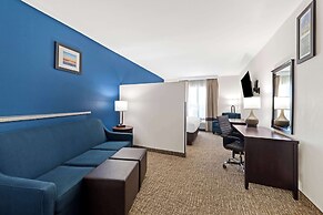 Comfort Inn & Suites Near Lake Lewisville