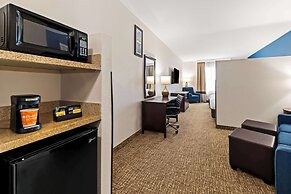 Comfort Inn & Suites Near Lake Lewisville