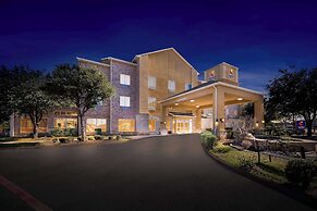 Comfort Inn & Suites Near Lake Lewisville