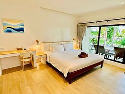 Twin Bay Resort