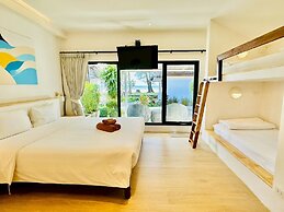 Twin Bay Resort