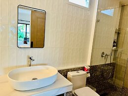 Twin Bay Resort