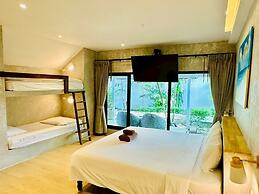 Twin Bay Resort