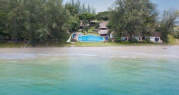 Twin Bay Resort