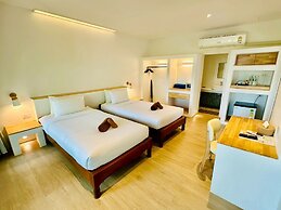 Twin Bay Resort