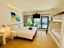 Twin Bay Resort