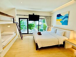 Twin Bay Resort