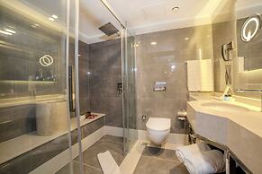 Grand Hilarium Hotel