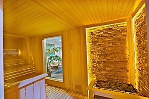 Grand Hilarium Hotel