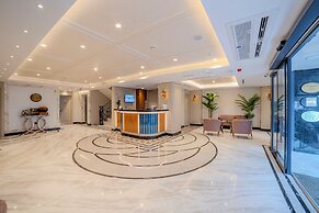 Grand Hilarium Hotel