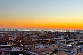 Grand Hilarium Hotel