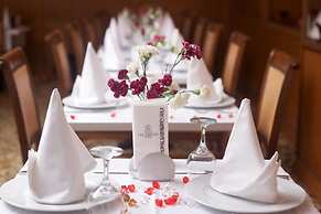 Grand Hilarium Hotel