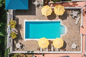 Grenadine House