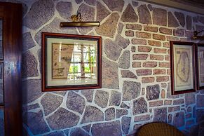 Grenadine House