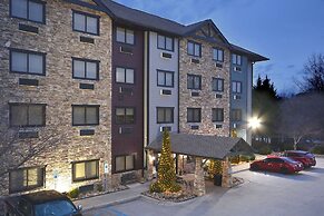 Brookstone Lodge near Biltmore Village, Ascend Hotel Collection by Cho