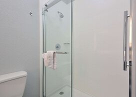 Brookstone Lodge near Biltmore Village, Ascend Hotel Collection by Cho