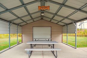 Suburban Studios Clarksville-Louisville North