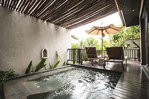 Sareeraya Villas & Suites