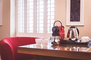 Dukes at Queens Boutique Hotel
