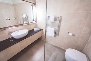 Dukes at Queens Boutique Hotel